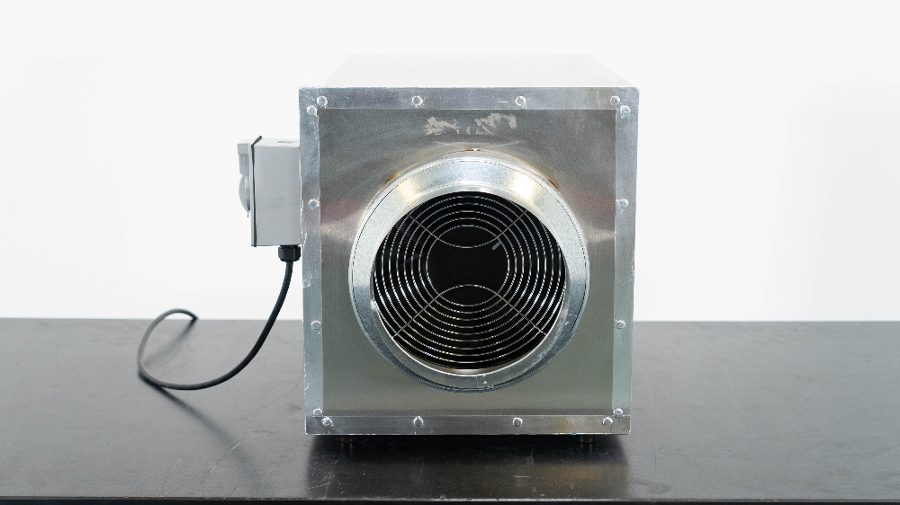 ozone air scrubber